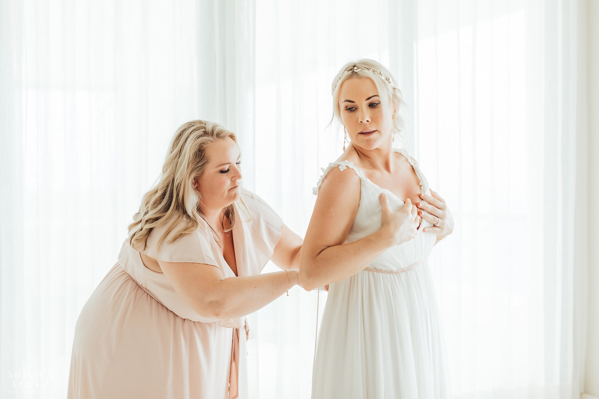 alexandra_grecco_wedding_dress.jpg