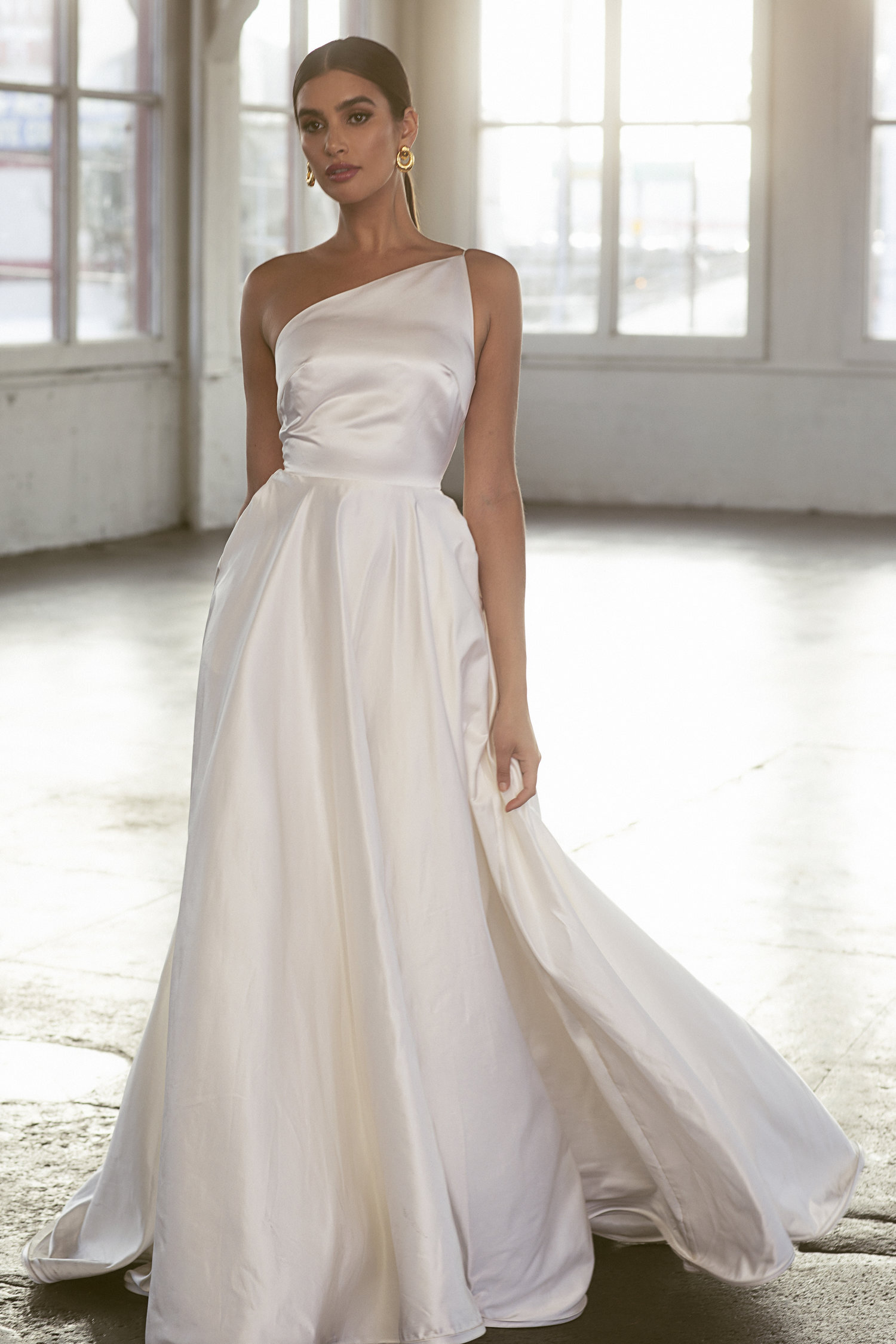 elle-sarah-seven-one-shoulder-dress-.jpg