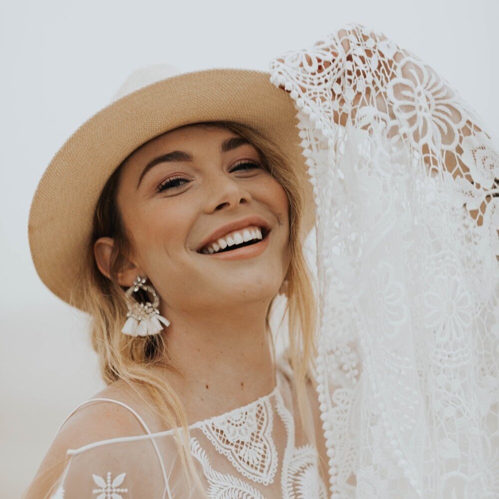 Bridal Earrings for the Perfect Finishing Touch. Desktop Image