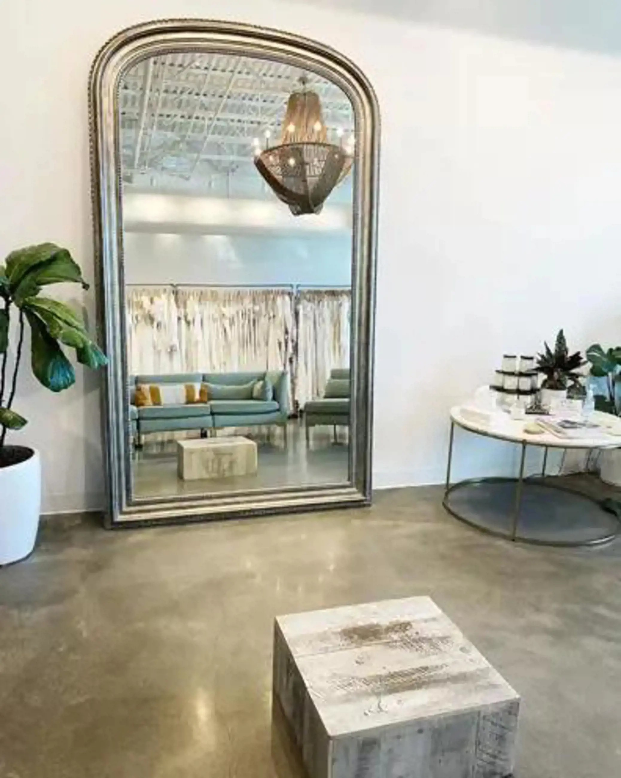 Photo of the Nashville showroom interior