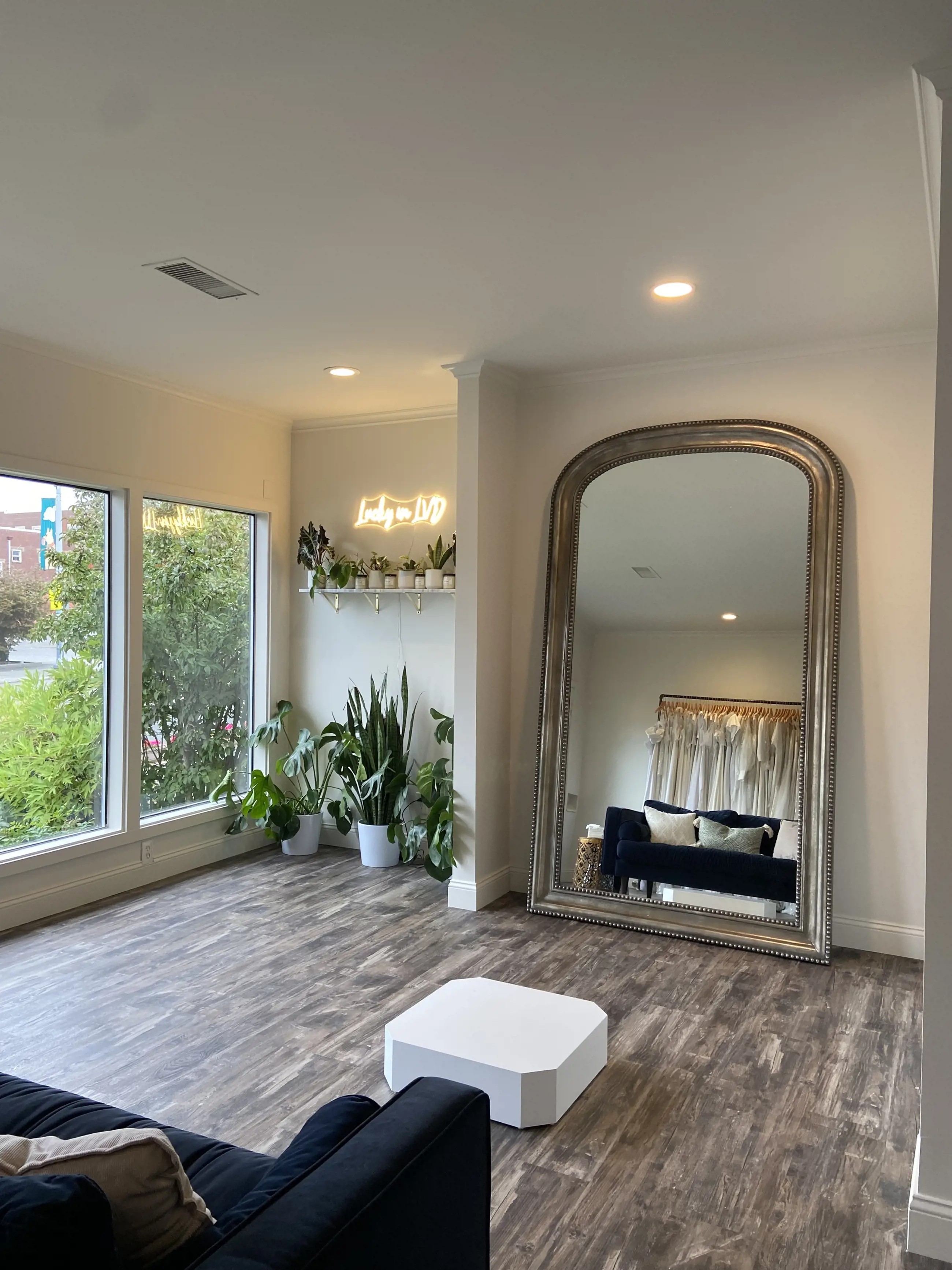 Photo of the showroom interior
