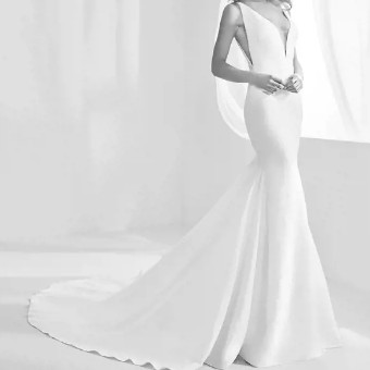 Pronovias Style #Racimo - crepe #1 default thumbnail
