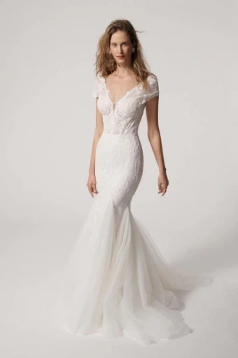 Alyne Faye #0 default thumbnail