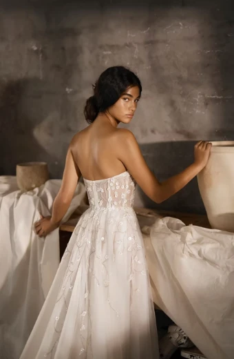 Dana Harel Belle #3 thumbnail