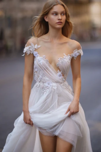 Liz Martinez Raye #1 thumbnail